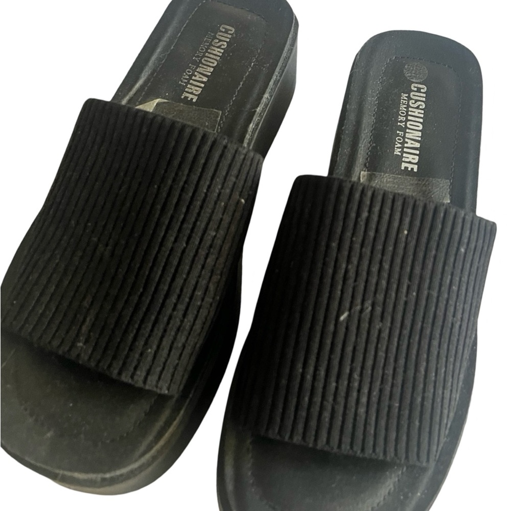 Black Slides with Comfortable Fit and Stylish Design. CUSHIONAIRE size 8.5